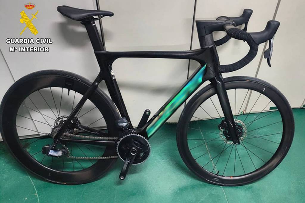 Thief steals high-end bike and lists it for sale for €9,000 online in the Canary Islands
