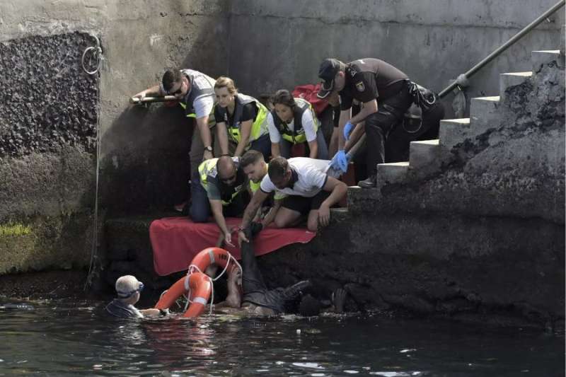 Seven dead and baby missing after migrant boat capsizes near La Restinga port