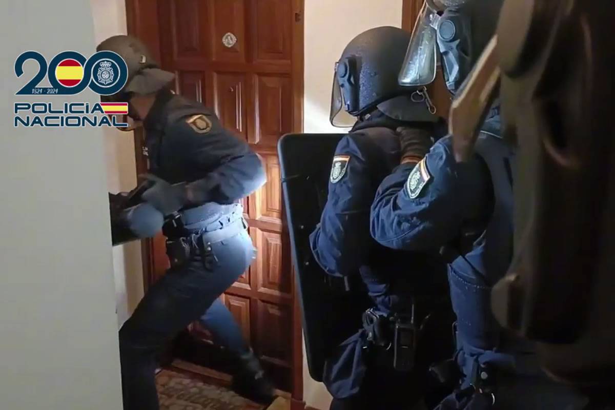 Police break up prostitution and human trafficking ring in Playa Las Americas