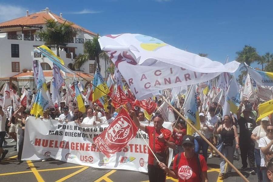 Tenerife hospitality workers give employers 15 days to raise wages or face strikes this summer