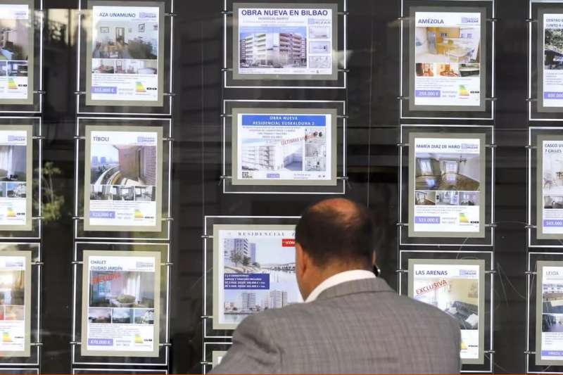 Property sales in the Canary Islands rise nearly 9% in March, say Notaries Council