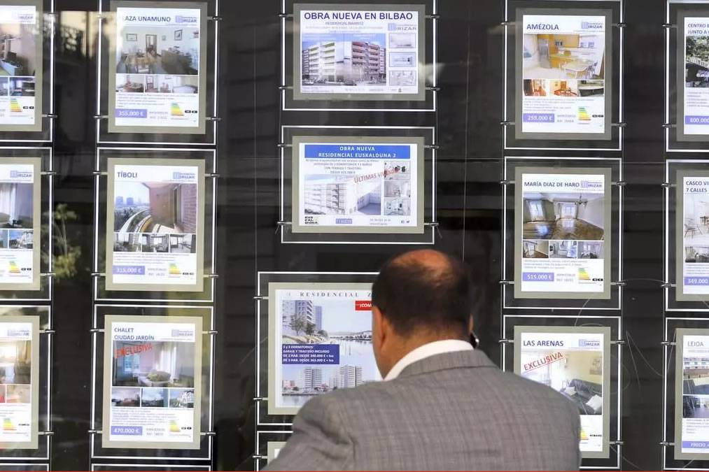 Property sales in the Canary Islands rise nearly 9% in March, say Notaries Council