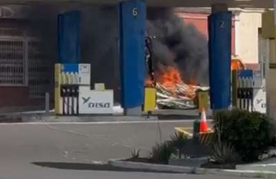 Lorry fire near petrol station sparks panic in Tenerife
