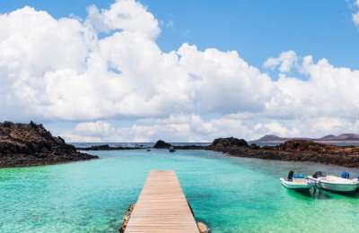 Exploring the island of Los Lobos, a stone throw from Fuerteventura