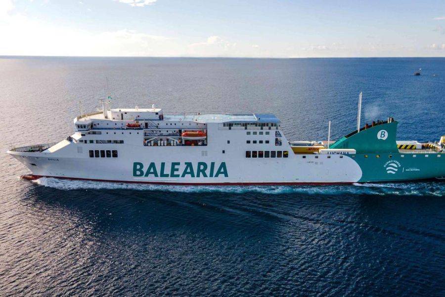 Extra ferry added between mainland Spain and the Canary Islands for the summer