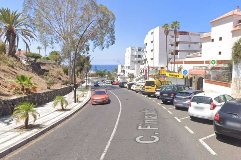 Woman fighting for life after being hit by a car in Los Cristianos 