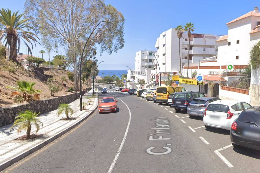 Woman fighting for life after being hit by a car in Los Cristianos 