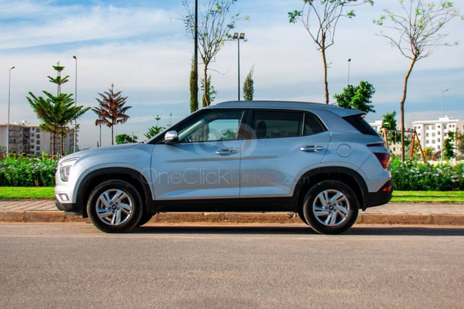 Exploring the Ease and Freedom of Renting a Car in Morocco