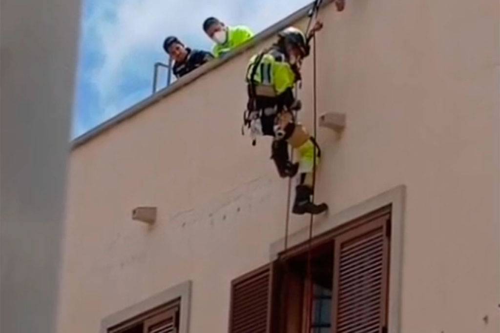 VIDEO: Body found in an apartment in Tenerife 