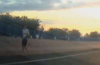Man spotted walking along the TF-1 motorway in another dangerous incident
