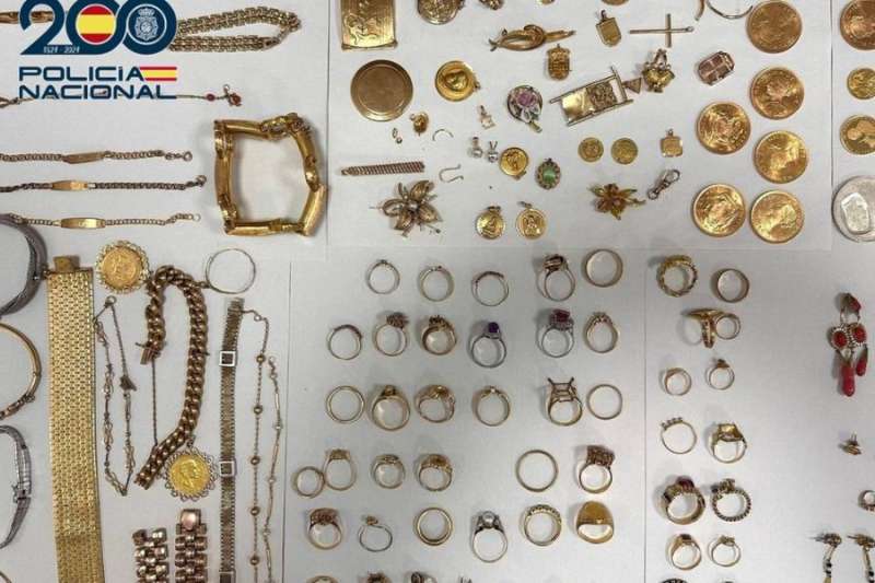 Three arrested at Tenerife airport for committing 19 apartment burglaries