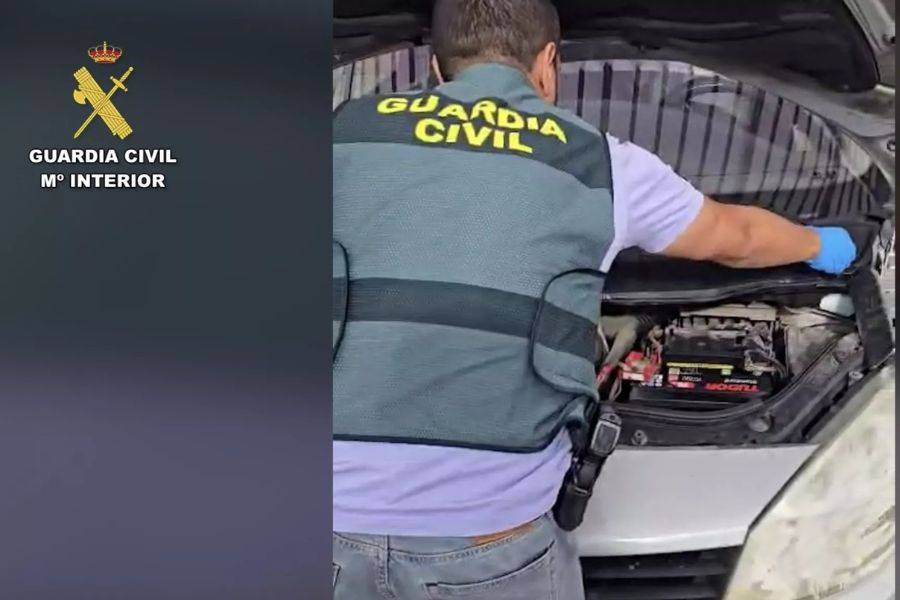 Man caught with 32 kilos of hashish on a ferry in the Canary Islands