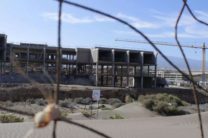 Spanish Court orders State to cede public land for La Tejita Hotel despite Costas objections
