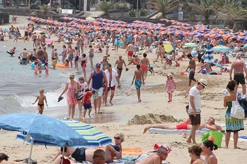 LANZAROTE: ‘We don’t just want any tourists we want those who enjoy and respect the island’
