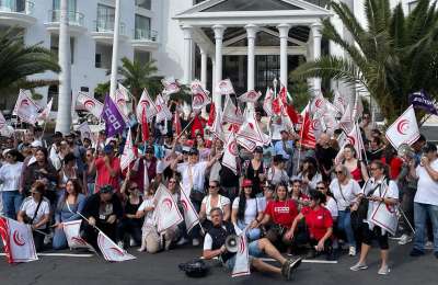 Tenerife hospitality employers and unions reach preliminary agreement to prevent summer strikes