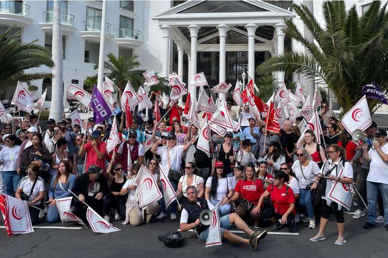 Tenerife hospitality employers and unions reach preliminary agreement to prevent summer strikes