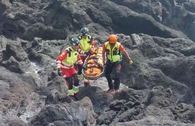 VIDEO: Man airlifted with serious head injury after falling at Los Hervideros