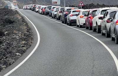 Holidaymakers stuck for several hours in queues at Timanfaya park in Lanzarote