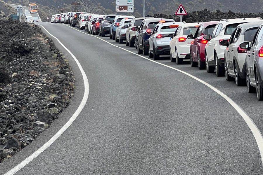 Holidaymakers stuck for several hours in queues at Timanfaya park in Lanzarote