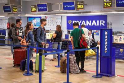 Passengers forced to sleep in airport after Ryanair cancels flight to Lanzarote