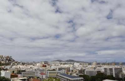 Cloudy skies and slightly rising temperatures to start the week in the Canary Islands