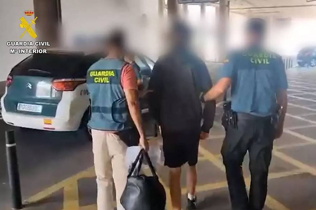 British man arrested at Lanzarote airport with four kilos of cannabis in his suitcase