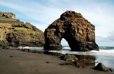 Lifeless body of a man discovered on a beach in Tenerife