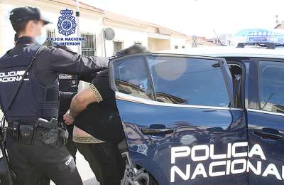 Man arrested in Tenerife for posing as vet without licence