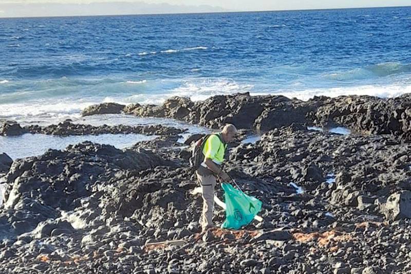 Tenerife Cabildo removes 150 kilos of rubbish from Malpaís de Güímar Nature Reserve