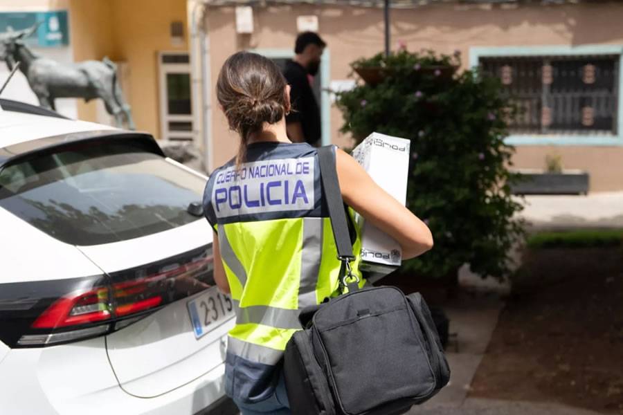 Police raid town halls and company offices in Fuerteventura corruption investigation