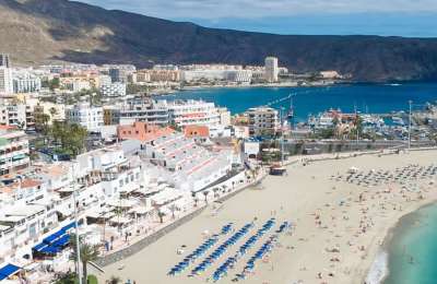 Where are the 44 new hotels going to open in the Canary Islands by 2028?