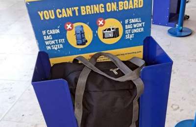 Ryanair Plans to Increase Staff Bonuses for Spotting Oversized Cabin Bags