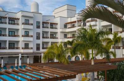 Four illegal Lanzarote hotels named in Greenpeace report