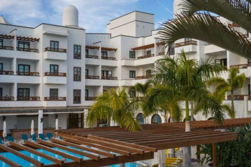 Four illegal Lanzarote hotels named in Greenpeace report
