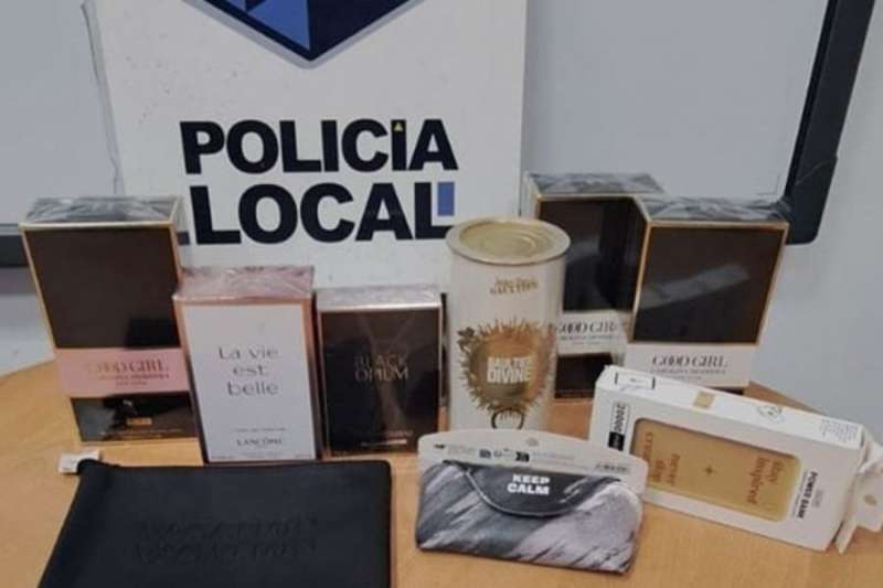 Woman caught stealing from shops in Playa Blanca 