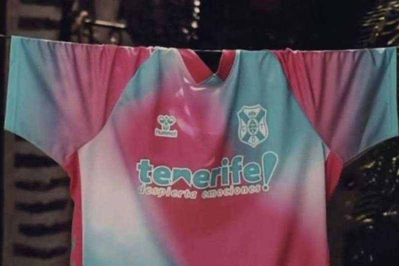 Fans divided over CD Tenerife’s new third kit design