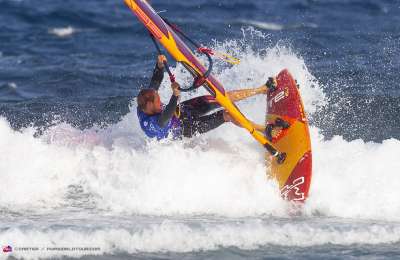 El Médano hosts world’s best windsurfers for ‘Grand Slam 2025’ 