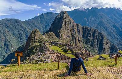 Machu Picchu: The Complete Traveller's Guide to Peru's Crown Jewel