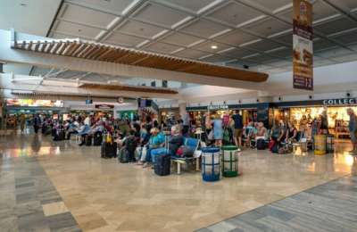 Lanzarote airport struggles with delays and taxi shortages