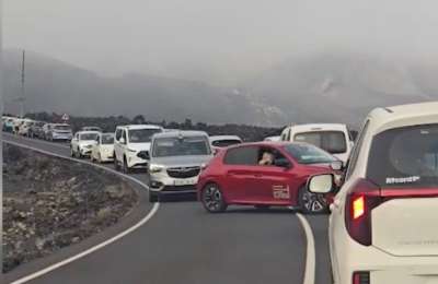Long delays at Timanfaya as visitor numbers surge