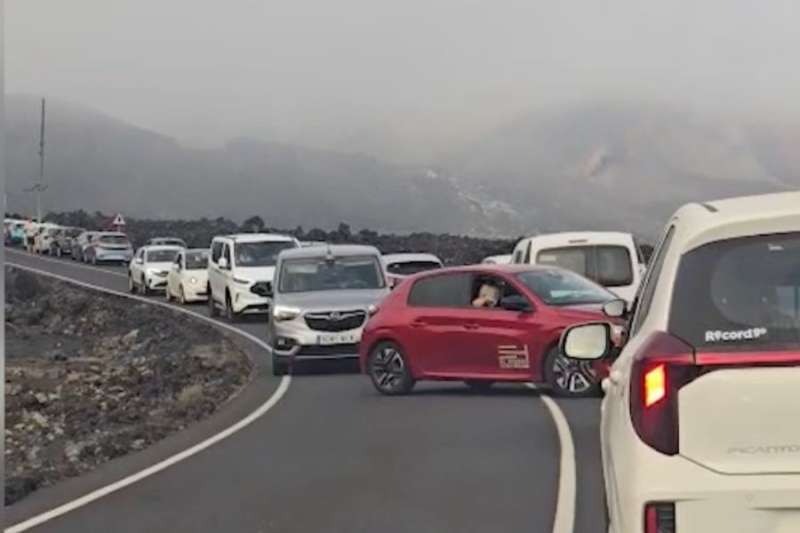 Long delays at Timanfaya as visitor numbers surge