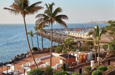 Casino Nights from Your Hotel Room: Why Tourists Are Turning to Online Gambling in Tenerife
