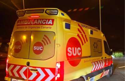 Motorist escapes overturned car in Gran Canaria