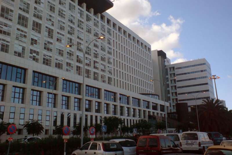 Health authorities investigate Salmonella outbreak in two Canary Islands hospitals