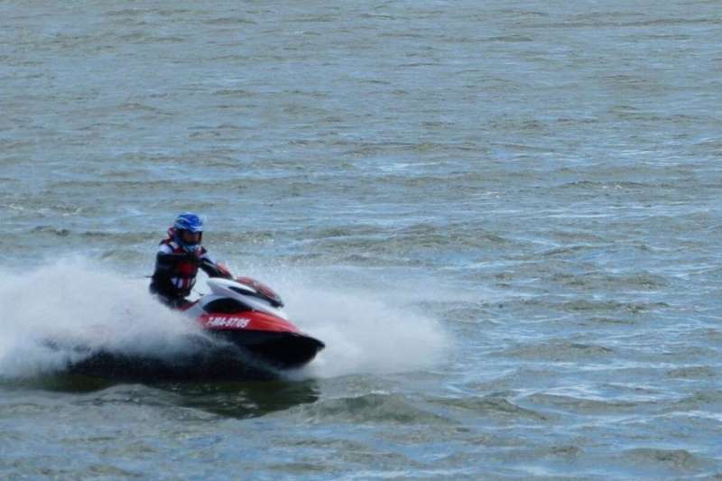 Jet ski accident in the south of Tenerife leaves woman injured