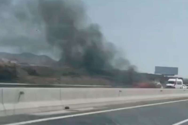Car accident and fire cause major delays on the TF-1 motorway in south Tenerife
