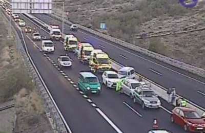 11 people injured in multi-vehicle collision on TF-1 motorway near Güímar