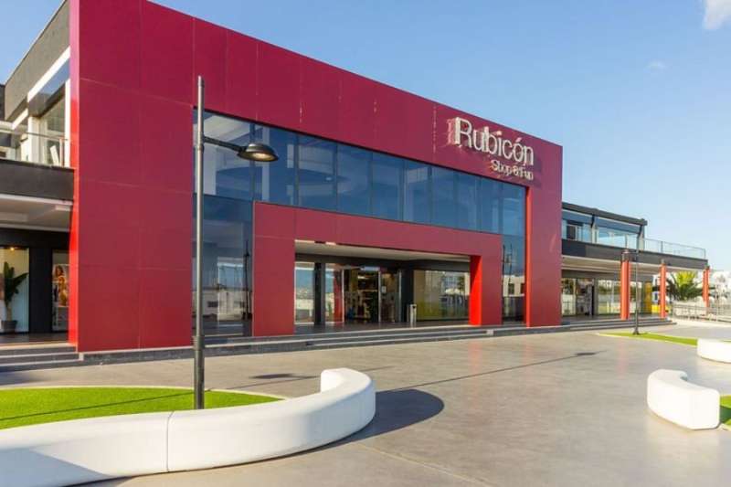 Shopping centre evacuated in Playa Blanca after suspicious object alert