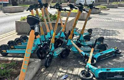 PSOE demands action over ‘invasion’ of electric scooters on pedestrian walkways