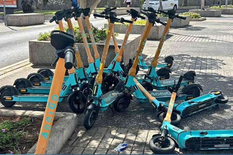 PSOE demands action over ‘invasion’ of electric scooters on pedestrian walkways
